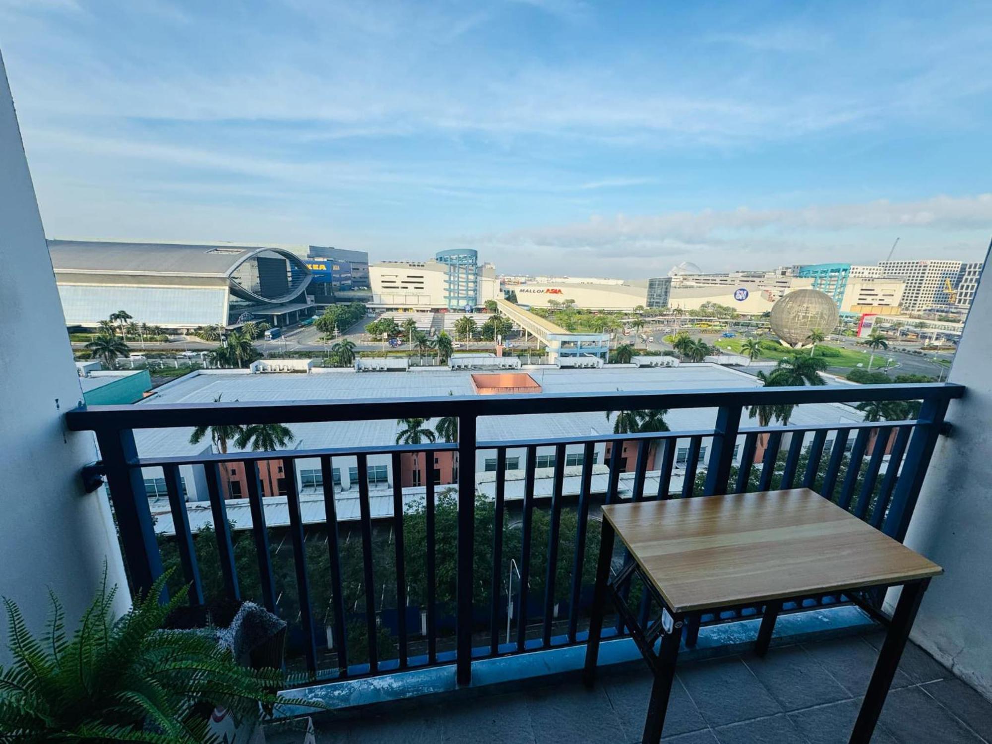 Moa Pasay Sea Residences Condotel Exteriör bild